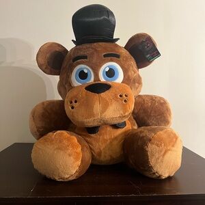 Jazwares Five Nights at Freddy's 20” Giant Classic Freddy Bear Plush IN HAND